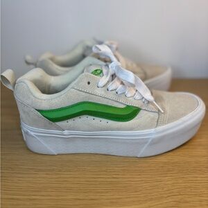 Vans Cream suede‎ and Green Platform Thick Logo Casual Sneakers Woman’s 9.5